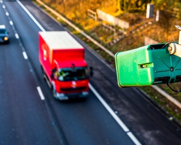 KI-Apps von Konica Minolta sollen in Verbindung mit Mobotix-Kameras soziale Probleme lösen
