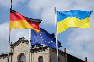 Deutschland- & Ukraine- & EU-Flagge