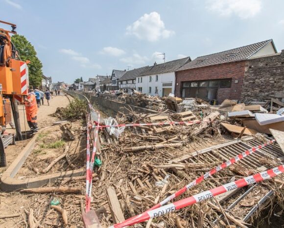 Zersörung nach Hochwasser