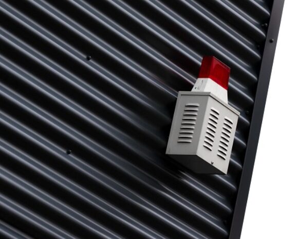 Alarmanlage an Gebäude-Wand