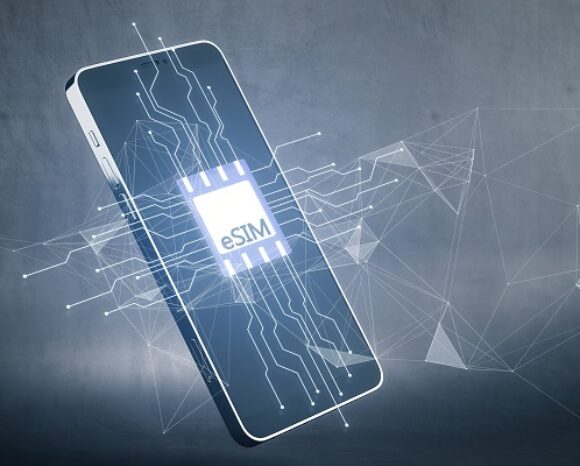 Smartphone mit eSIM auf dem Bildschirm