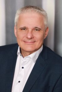 Michael Kunze, Geschäftsführer der MKey Solution GmbH und Experte für Industrie-Digitalisierung.