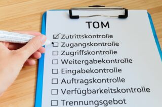 Blatt mit TOM als Headline und Checkboxen drunter